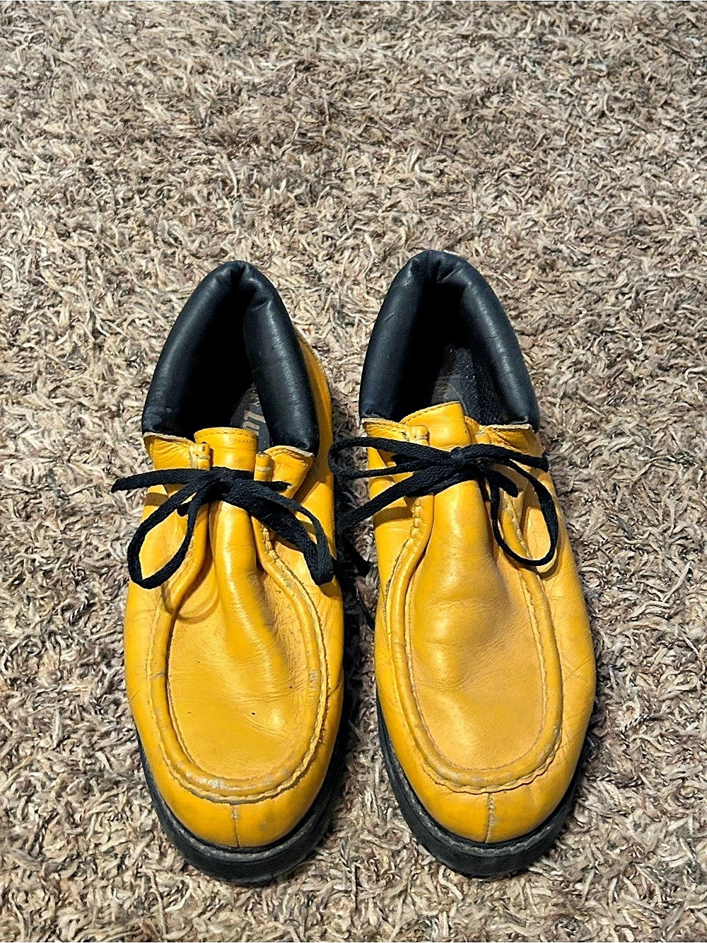Lugz boots Yellow & Black Shoes vintage